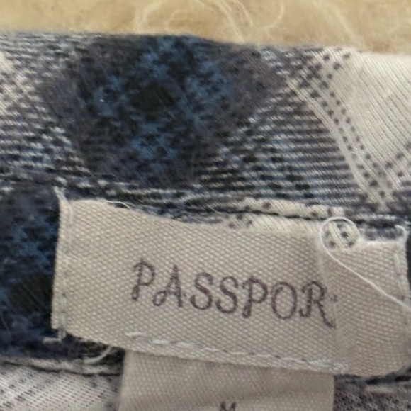 Passport Sleeveless Plaid Button Down Blue and White Soft Brushed Shirt - Picture 3 of 4